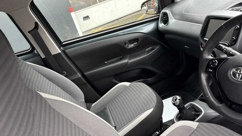 Toyota Aygo 1.0 VVT-i X-Play 5dr Petrol Hatchback